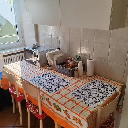 Stanza Maggiore בית אירוח פארמה